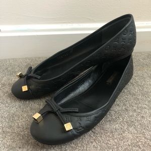 Embossed ballet flats